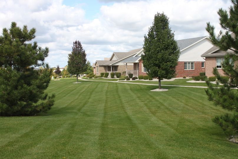 Nogas Landscaping- Mowing Trimming and Edging